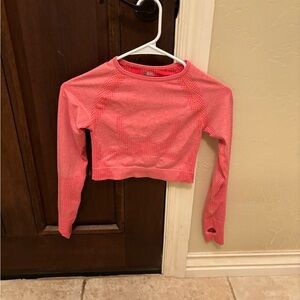 pink long sleeve crop top
